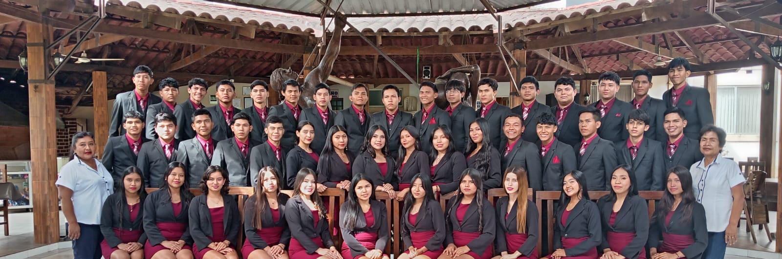 Foto de Sherly celebrando